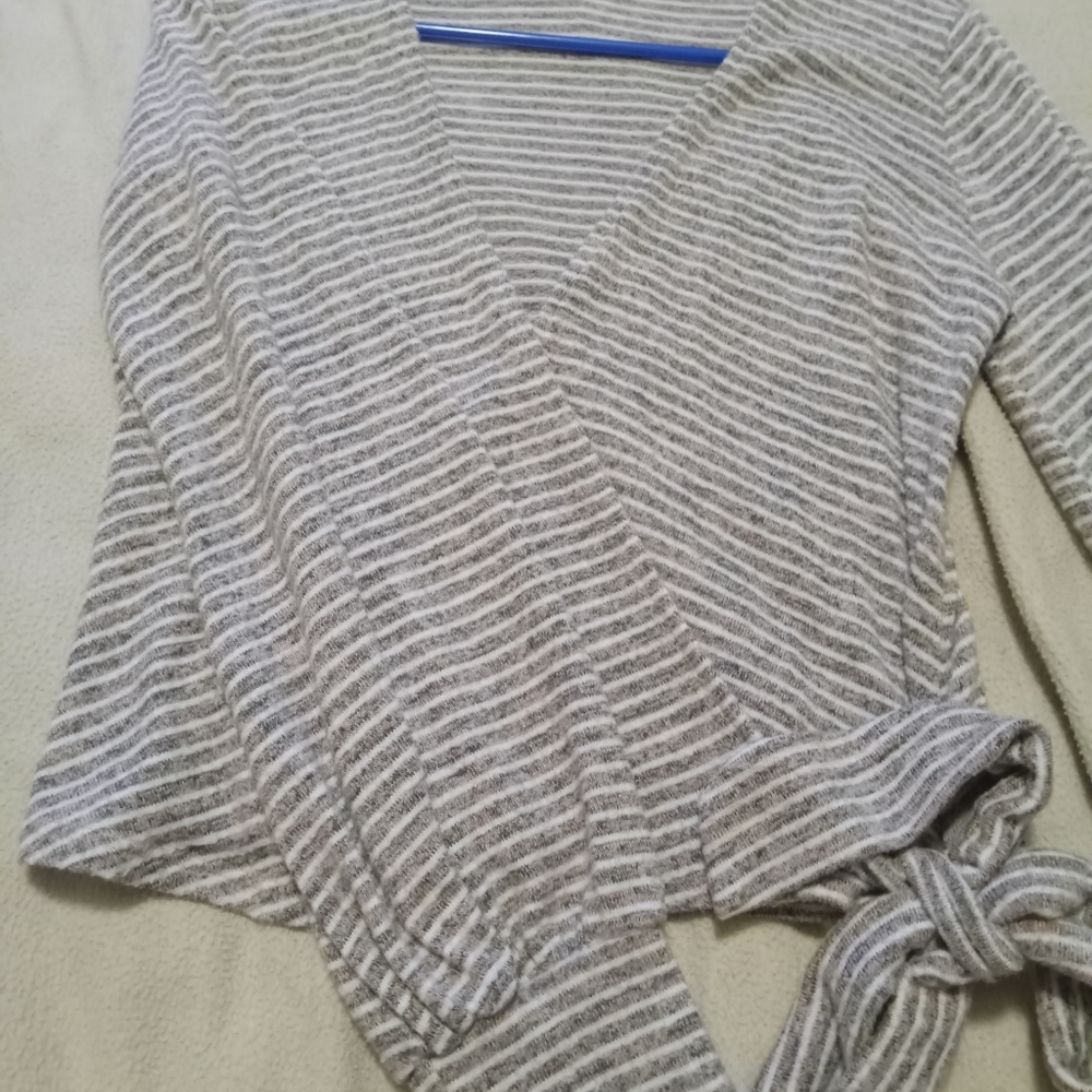 Bohme size small Grey and white striped